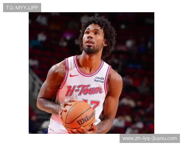 火箭队3号球员经典照片展示与球衣故事